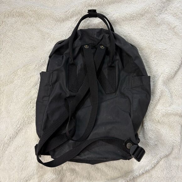 FJALLRAVEN KANKEN MINI Backpack Black Red Logo Pre-Owned Knapsack Bag - Picture 8 of 9